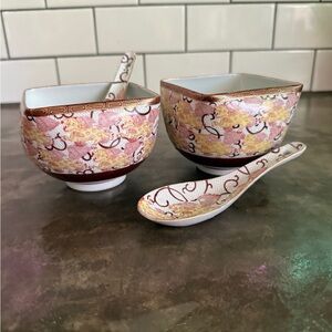 Collectible authentic Kutani Japanese porcelain square bowl and spoon set